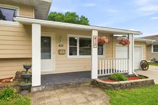 415 Maple Dr, Morris, IL 60450 - Photo 3