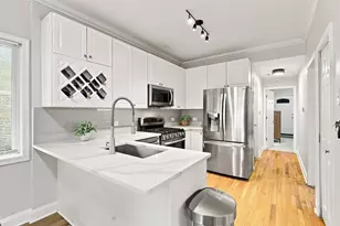 1518 W Superior St, Chicago, IL 60622 - Photo 5