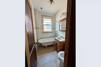 1738 W Byron Street, Chicago, IL 60613 - Photo 15