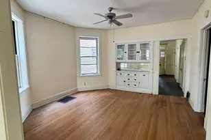 1738 W Byron St, Chicago, IL 60613 - Photo 3