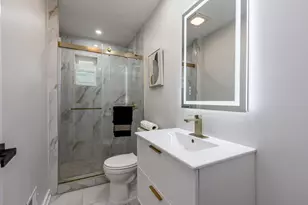 8500 Lawndale Ave, Skokie, IL 60076 - Photo 29