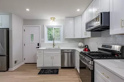 8500 Lawndale Avenue, Skokie, IL 60076 - Photo 9