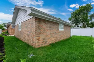 8500 Lawndale Ave, Skokie, IL 60076 - Photo 37
