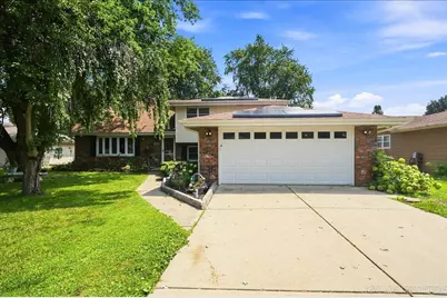 624 Shorewood Drive, Shorewood, IL 60404 - Photo 1