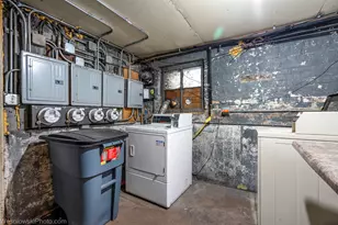 2009 W Birchwood Ave, Chicago, IL 60645 - Photo 17