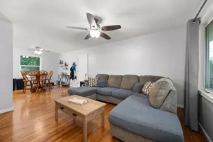 736 Carlson St, Sycamore, IL 60178 - Photo 5