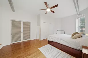 1048 W Foster Ave, Chicago, IL 60640 - Photo 15