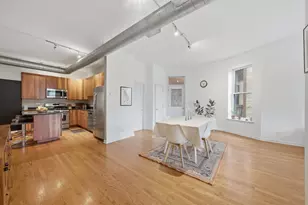 1048 W Foster Ave, Chicago, IL 60640 - Photo 7