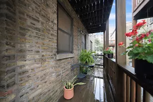1048 W Foster Ave, Chicago, IL 60640 - Photo 23
