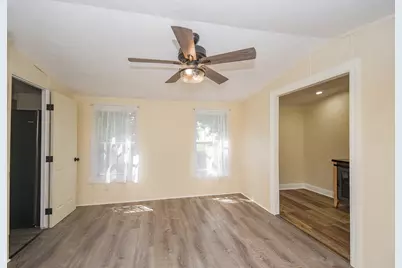 41561 N Sheridan Road #116, Zion, IL 60099 - Photo 11