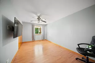 101 Winchester Dr, Streamwood, IL 60107 - Photo 13