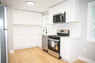 9737 S Merrill Ave, Chicago, IL 60617 - Photo 9