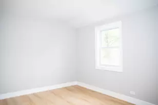 9737 S Merrill Ave, Chicago, IL 60617 - Photo 13