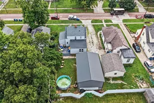 829 S Locust St, Pontiac, IL 61764 - Photo 39