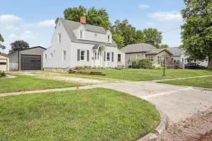 829 S Locust St, Pontiac, IL 61764 - Photo 47