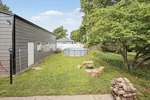 829 S Locust St, Pontiac, IL 61764 - Photo 43