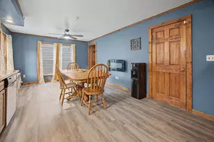 829 S Locust St, Pontiac, IL 61764 - Photo 11
