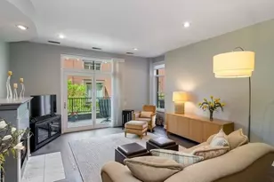 550 W Fulton St, Chicago, IL 60661 - Photo 5