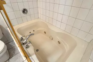 1942 W Melrose St, Chicago, IL 60657 - Photo 17