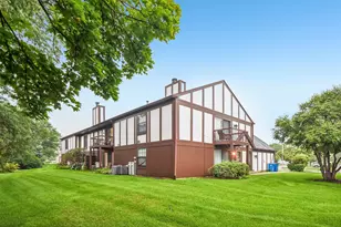 7353 Canterbury Pl, Downers Grove, IL 60516 - Photo 25