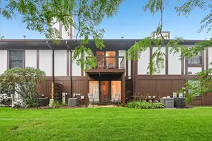 7353 Canterbury Pl, Downers Grove, IL 60516 - Photo 23