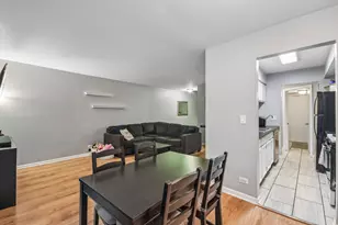 7353 Canterbury Pl, Downers Grove, IL 60516 - Photo 7