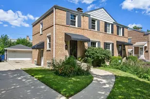 6232 W Byron St, Chicago, IL 60634 - Photo 1