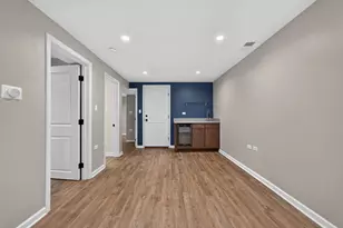 1507 W Hollywood Ave, Chicago, IL 60660 - Photo 19