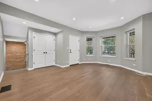 1507 W Hollywood Ave, Chicago, IL 60660 - Photo 3