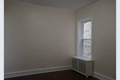 2051 W Arthur Avenue, Chicago, IL 60645 - Photo 9