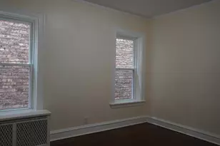 2051 W Arthur Ave, Chicago, IL 60645 - Photo 11