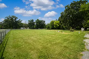 12210 W Blossom Ave, Beach Park, IL 60087 - Photo 5