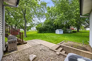 1129 Patricia Ct, Schaumburg, IL 60193 - Photo 23