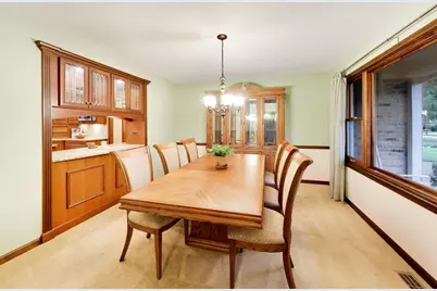 2302 Lisa Court, Palatine, IL 60067 - Photo 5