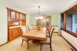 2302 Lisa Ct, Palatine, IL 60067 - Photo 5