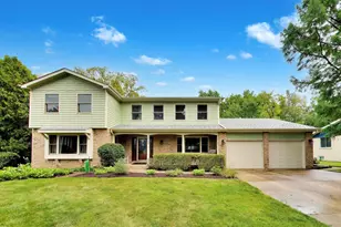 2302 Lisa Ct, Palatine, IL 60067 - Photo 1