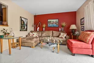 539 N Pleasant Dr, Glenwood, IL 60425 - Photo 5