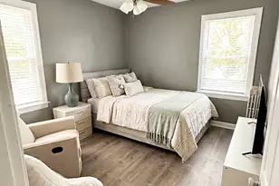 8010 S Honore St, Chicago, IL 60620 - Photo 9