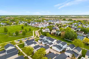 939 Four Seasons Blvd, Aurora, IL 60504 - Photo 29