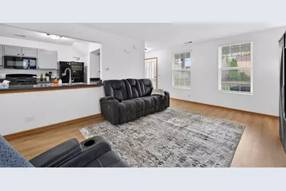 939 Four Seasons Boulevard, Aurora, IL 60504 - Photo 7