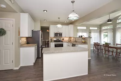 28807 Pilgrims Pass, Lakemoor, IL 60051 - Photo 5
