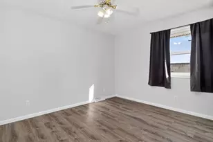 105 W Oak St, Coal City, IL 60416 - Photo 17