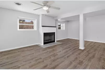 105 W Oak Street, Coal City, IL 60416 - Photo 19