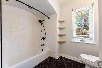 9146 S Oakley Avenue, Chicago, IL 60643 - Photo 13