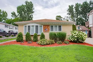 711 Schiller St, Itasca, IL 60143 - Photo 1