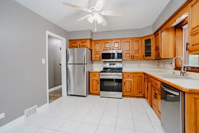 711 Schiller Street, Itasca, IL 60143 - Photo 7
