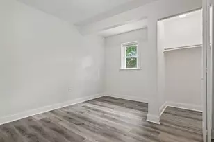 10004 S Torrence Ave, Chicago, IL 60617 - Photo 11