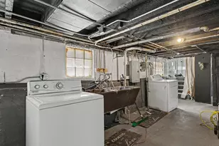 10004 S Torrence Ave, Chicago, IL 60617 - Photo 13