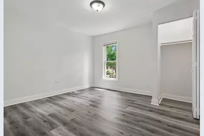 10004 S Torrence Avenue, Chicago, IL 60617 - Photo 9