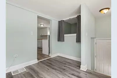 10004 S Torrence Avenue, Chicago, IL 60617 - Photo 5